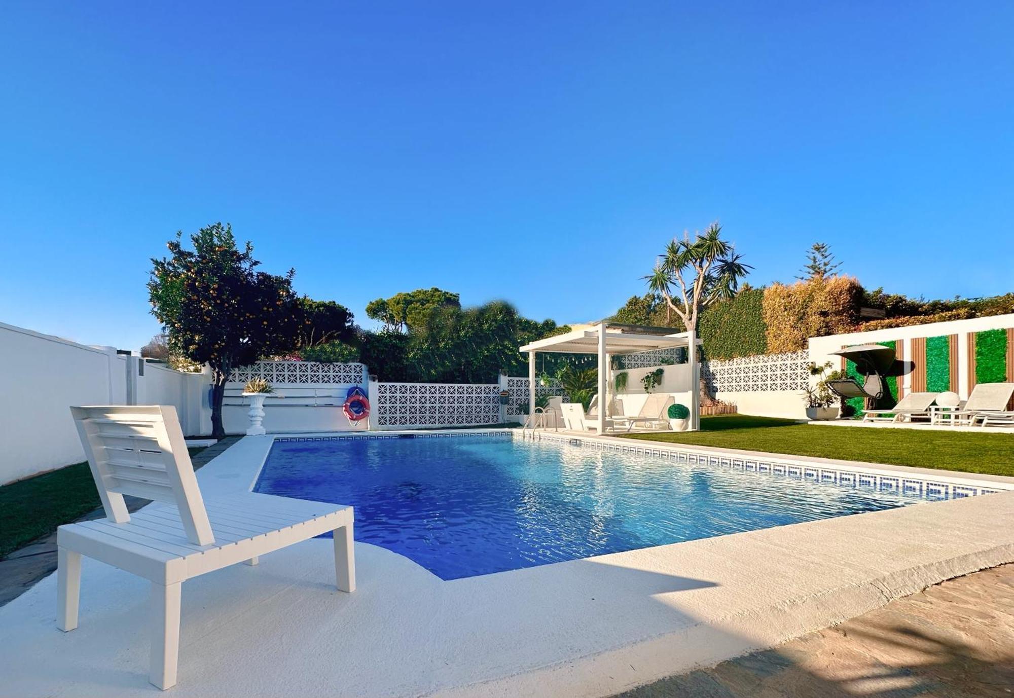 Villa Casacara Marbella Beachside Costabella -Spain ภายนอก รูปภาพ