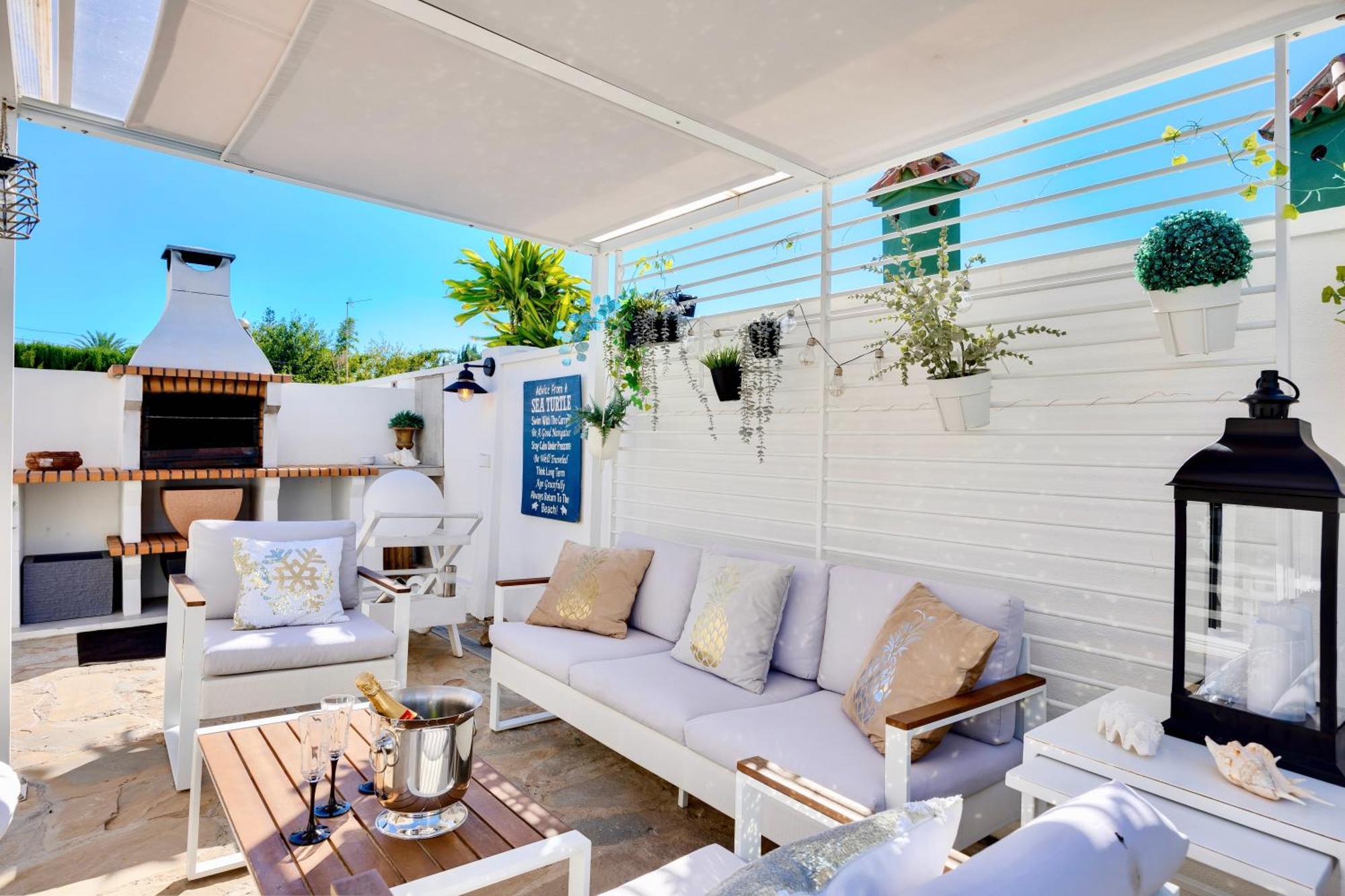 Villa Casacara Marbella Beachside Costabella -Spain ภายนอก รูปภาพ