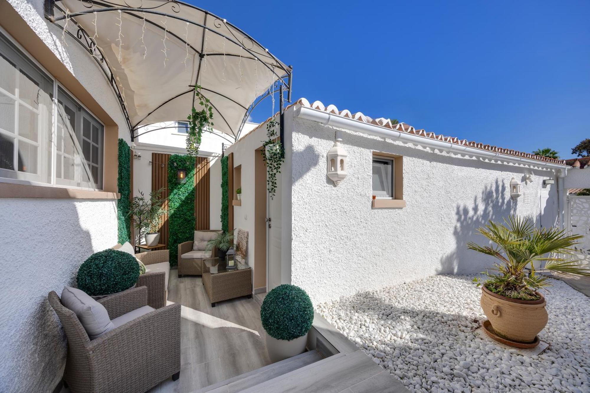 Villa Casacara Marbella Beachside Costabella -Spain ภายนอก รูปภาพ