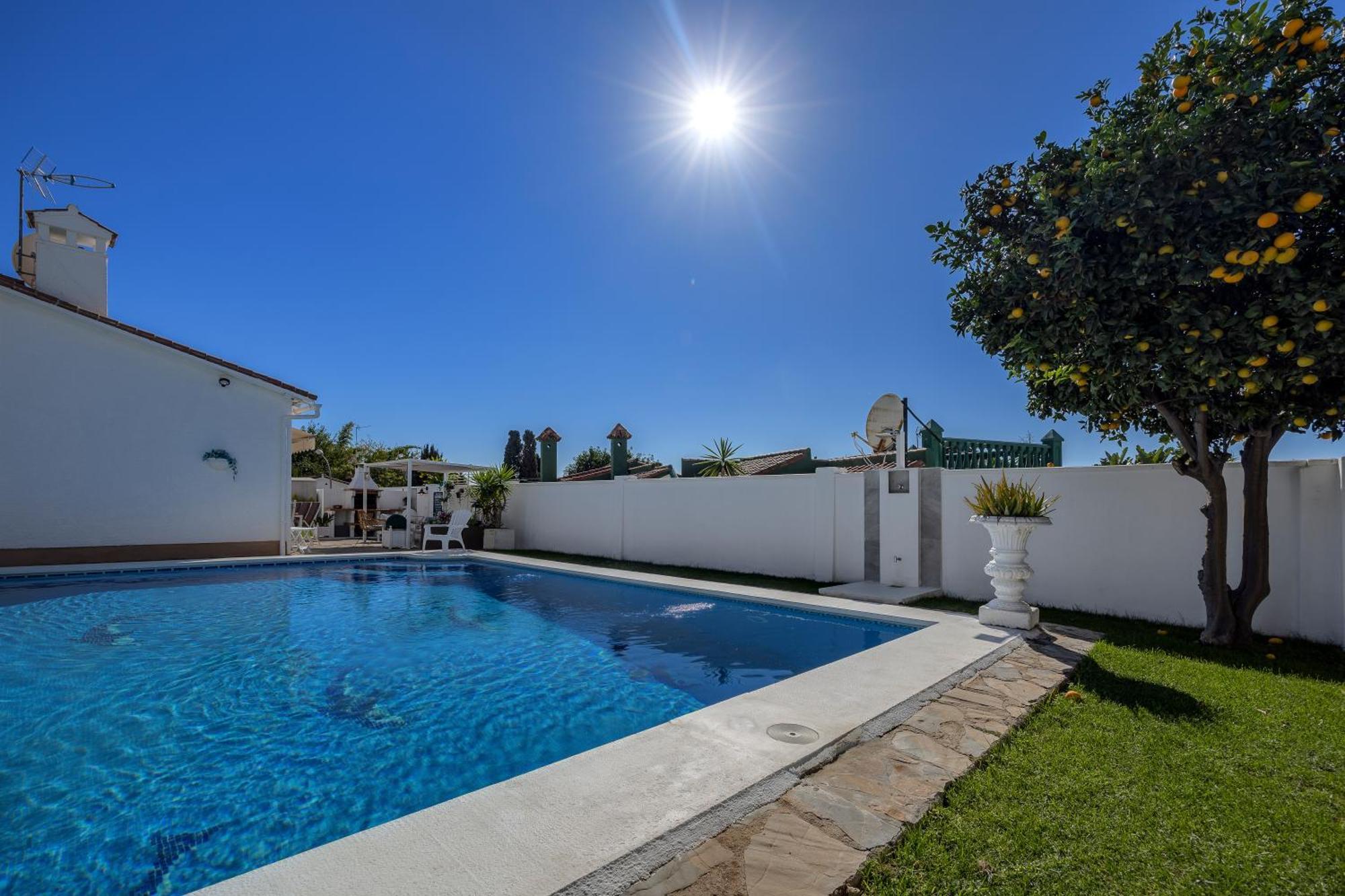 Villa Casacara Marbella Beachside Costabella -Spain ภายนอก รูปภาพ
