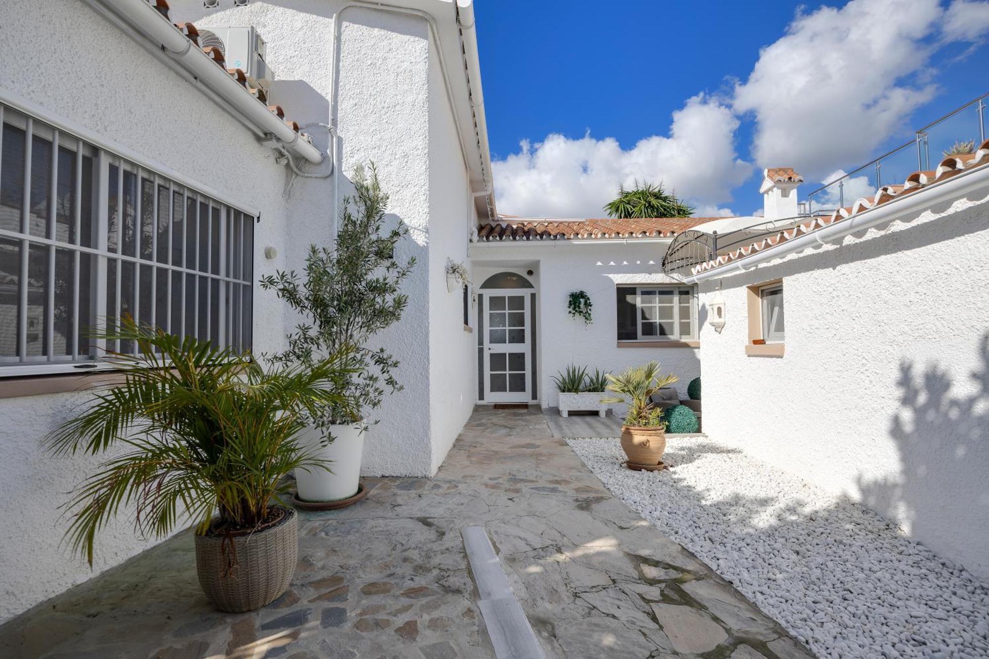 Villa Casacara Marbella Beachside Costabella -Spain ภายนอก รูปภาพ