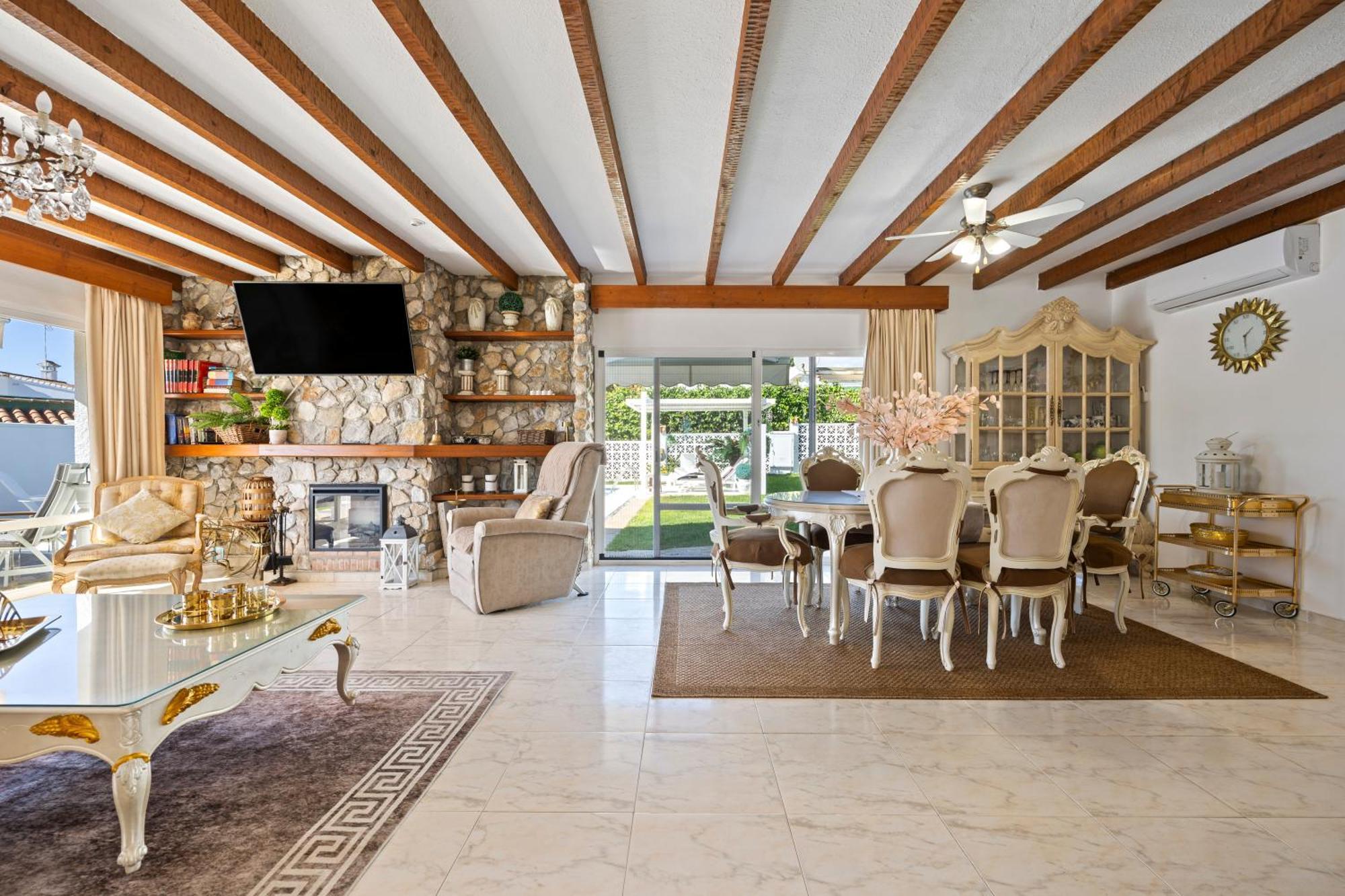 Villa Casacara Marbella Beachside Costabella -Spain ภายนอก รูปภาพ