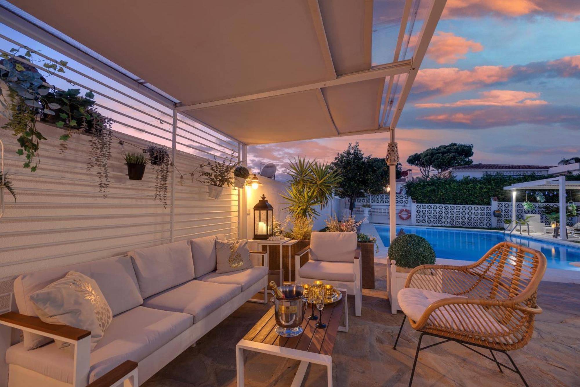 Villa Casacara Marbella Beachside Costabella -Spain ภายนอก รูปภาพ