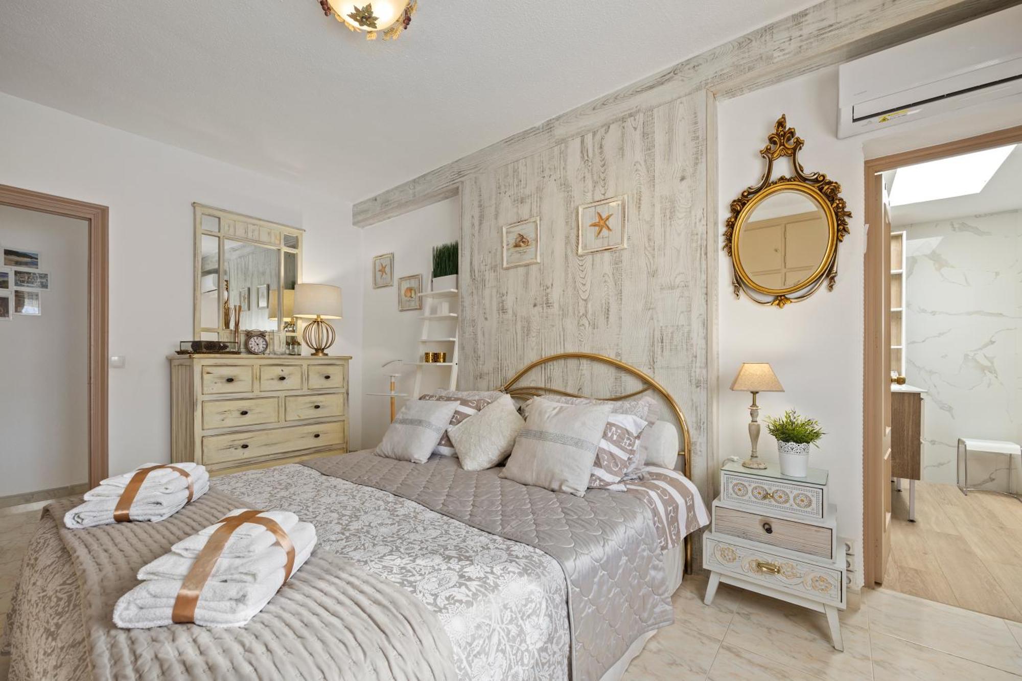 Villa Casacara Marbella Beachside Costabella -Spain ภายนอก รูปภาพ