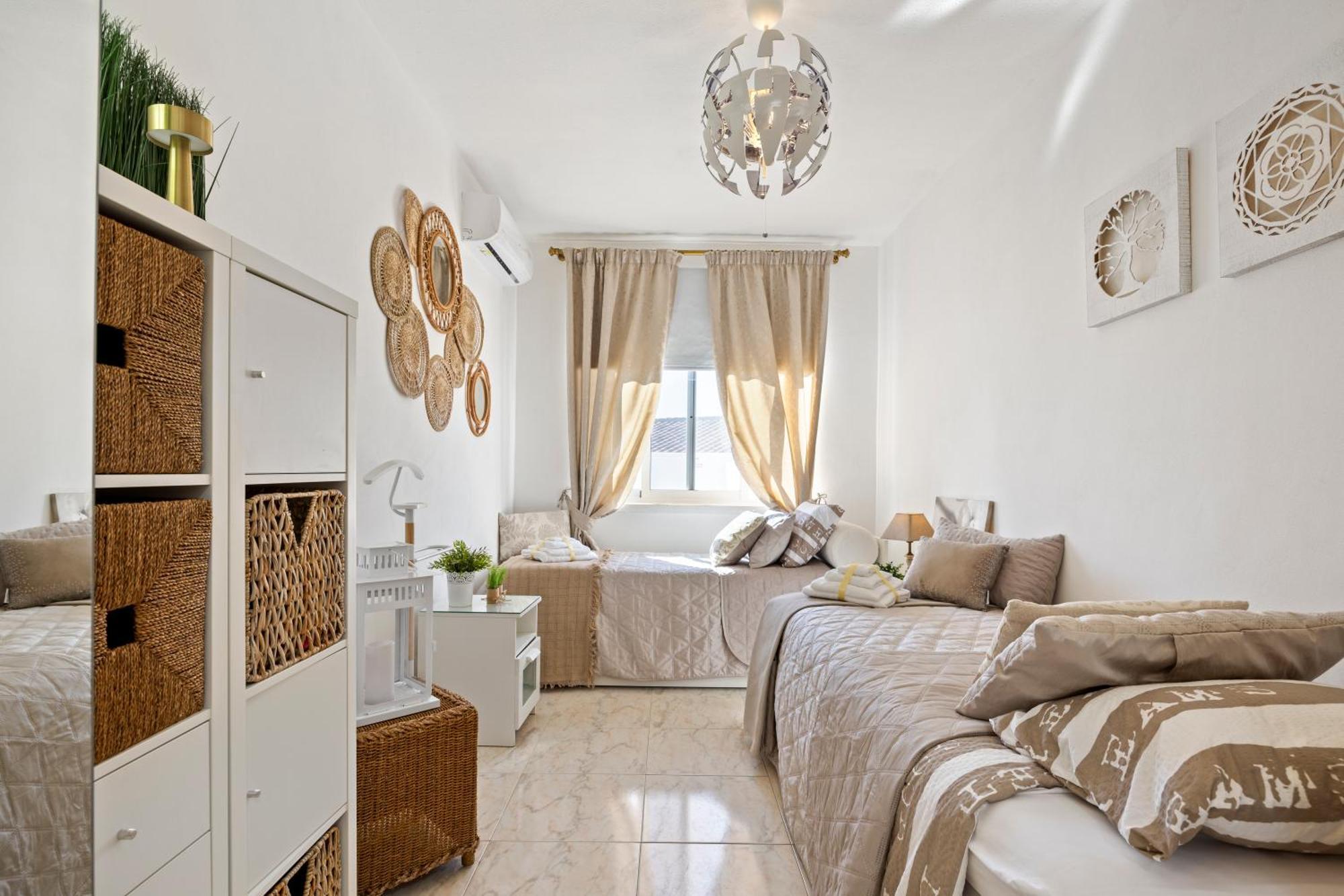 Villa Casacara Marbella Beachside Costabella -Spain ภายนอก รูปภาพ