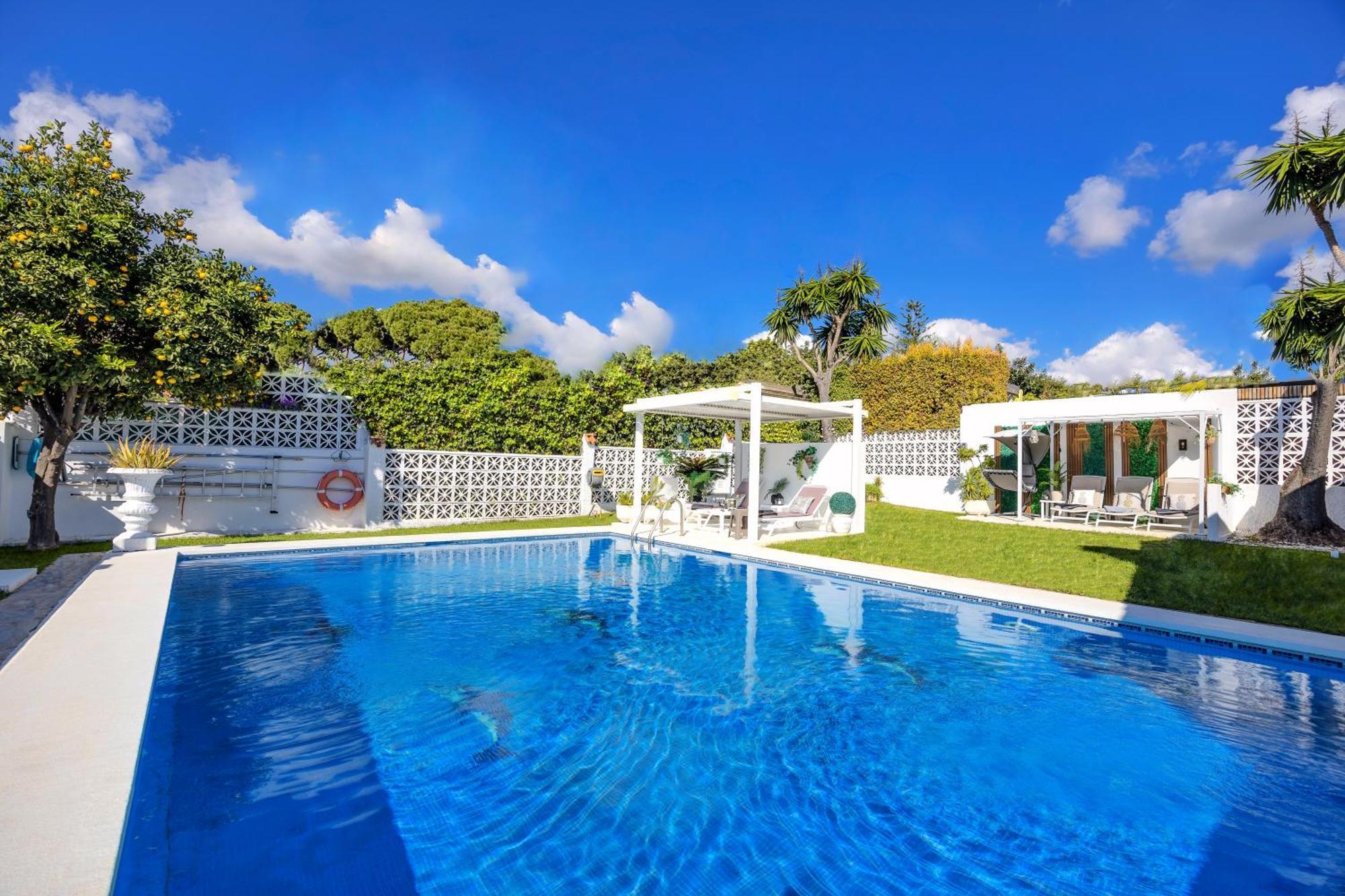 Villa Casacara Marbella Beachside Costabella -Spain ภายนอก รูปภาพ
